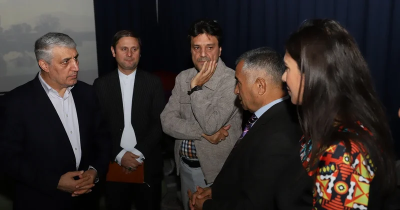 İranlı fotoqraf Hamidrza Goharinin fərdi sərgisi keçirilib
