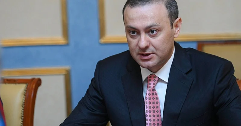 Пашинян неожиданно отправляет Григоряна в Москву