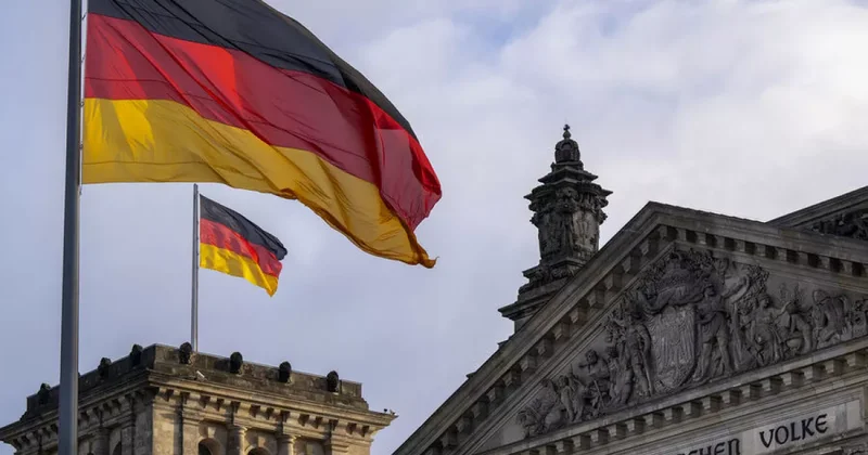 Германия намерена потратить 377 млрд евро на закупки военной техники