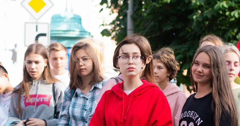 Исследование: девочки реагируют на онлайн мир болезненнее, чем мальчики