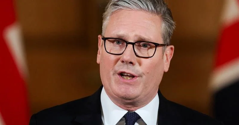 Starmer Trampa ÇAĞIRIŞ ETDİ: “Çini Rusiya neftindən imtina etməyə inandırsın”