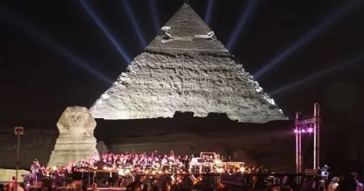 Piramidalar yaxınlığında konsertlərə qadağa tələbi
