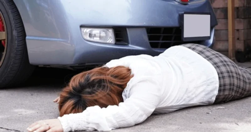 Yolu keçmək istəyən 39 yaşlı qadını maşın vurdu
