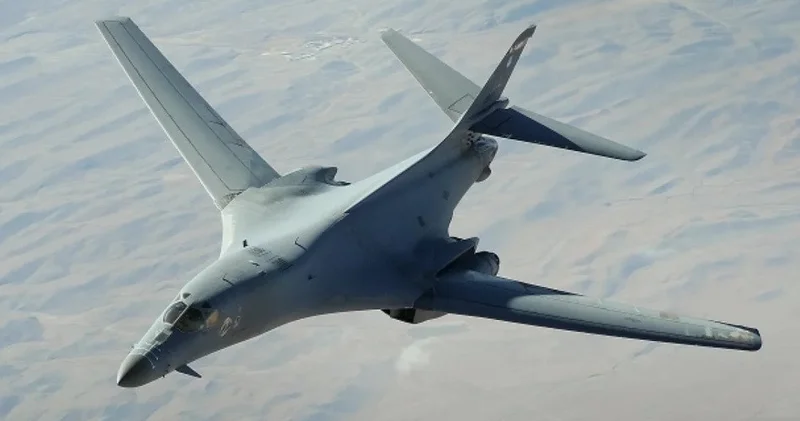 Бомбардировщики ВС США B 1 Lancer вновь пролетели у побережья Венесуэлы