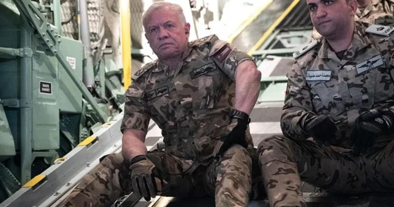 Король против ввода войск. Иначе, мы пропали! наш комментарий