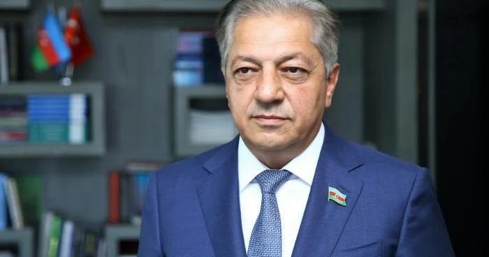 İcra hakimiyyəti 3 mərtəbəli məktəbin tikintisi üçün millət vəkilinə icazə verdi