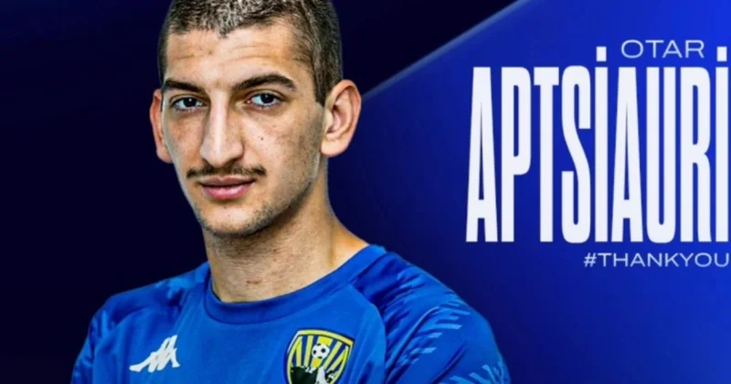 Kəpəz gürcüstanlı futbolçusu ilə vidalaşdı