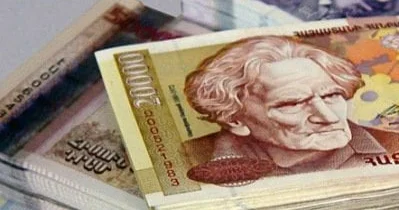 Ermənistanda müdafiə xərcləri AZALDILIR