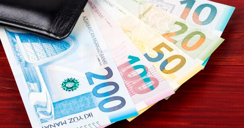 1000 manat alanın maaşından bu qədər vergi tutulacaq