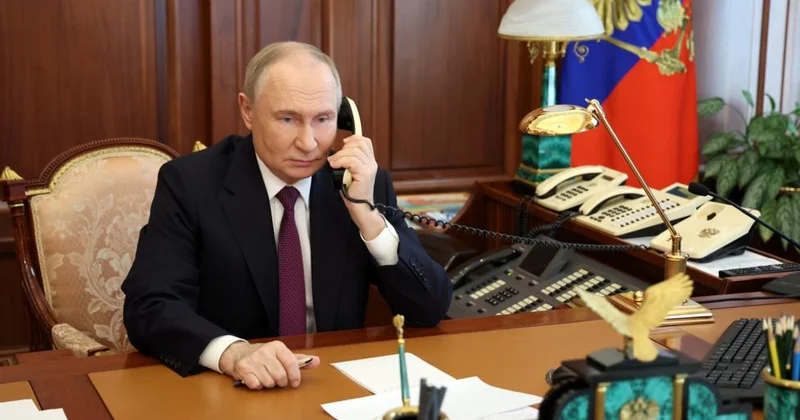 Putin beynəlxalq telefon danışığı aparır