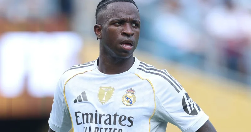 Vinisius “Real Madrid”dən ayrılmaq barədə fikirləşir