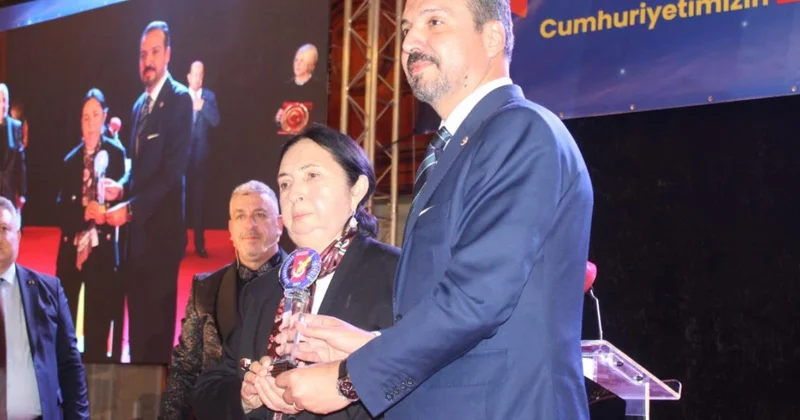Rumıniyada türk siyasətçiyə Qənirə Paşayeva xüsusi mükafatı verildi