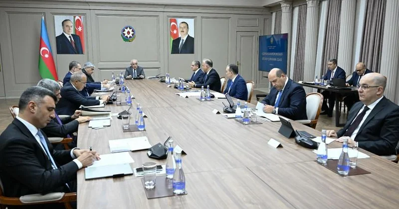 “HARDA QIRILAR, QIRILAR” İQTİSADİYYATI... İqtisadi sektorun hər istiqamətinin başında bir Ramiz Mehdiyev oturub?