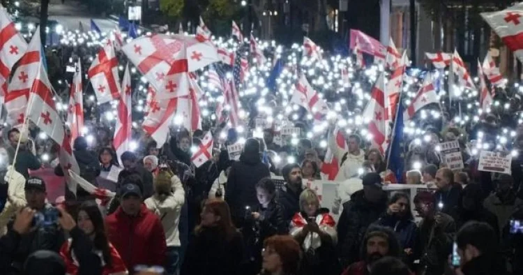 Tiflisdə etiraz: minlərlə insan aksiya keçirib