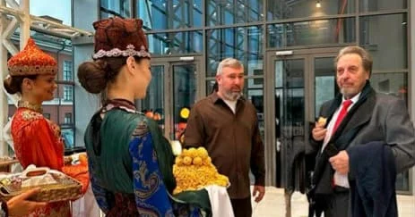 İlon Maskın atası Rusiyanı təriflədi