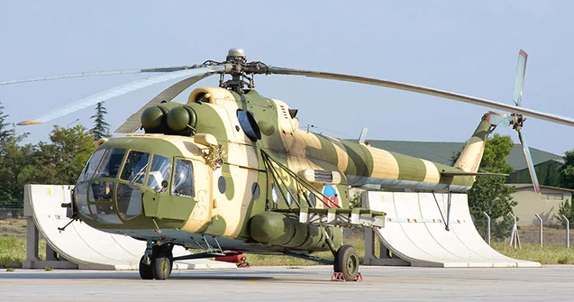 Hərbi helikopterlər Bakı səmasında VİDEO KONKRET
