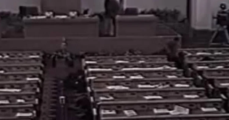 Ermənistan Parlamentində 27 il əvvəl baş verən terror yenidən araşdırlıb