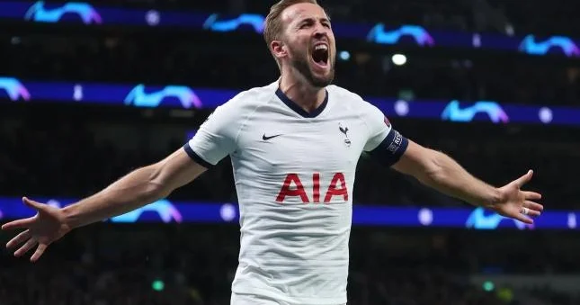 “Tottenhem” Harri Keyni “Qızıl top”a görə təbrik etdi