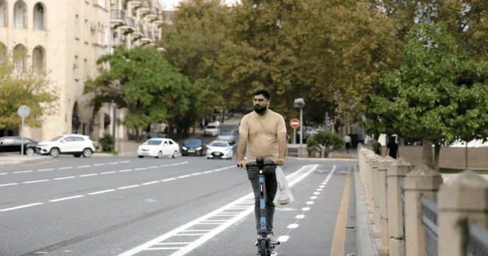 Ekspert: Piyada zolağında skuter və moped sürmək qaydaları qanunvericilikdə dəqiqləşdirilməlidir