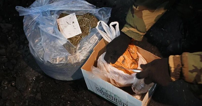 40 kiloqram marixuananı götürməyə arvadı və uşağı ilə getdi