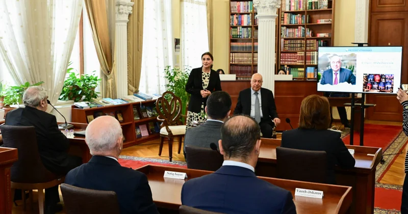 Prezident Kitabxanasında Xalq yazıçısı Çingiz Abdullayevlə oxucuların görüşü təşkil olunub