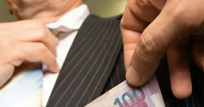 Korrupsiya barədə məlumat verənlərə qarşı sanksiya tətbiq edənlərə cərimələr müəyyənləşir