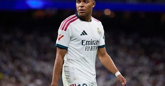 Mbappe Çin xalqından üzr istədi
