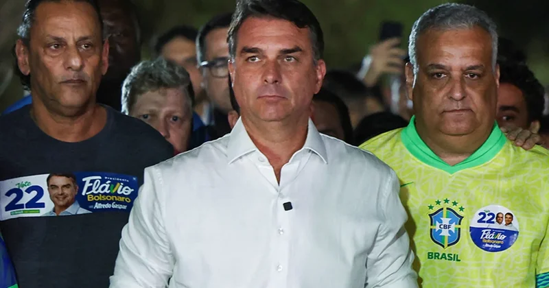 CNN Brasil : Bolsonaru ailəsi ilə birlikdə ABŞ yə qaçıb