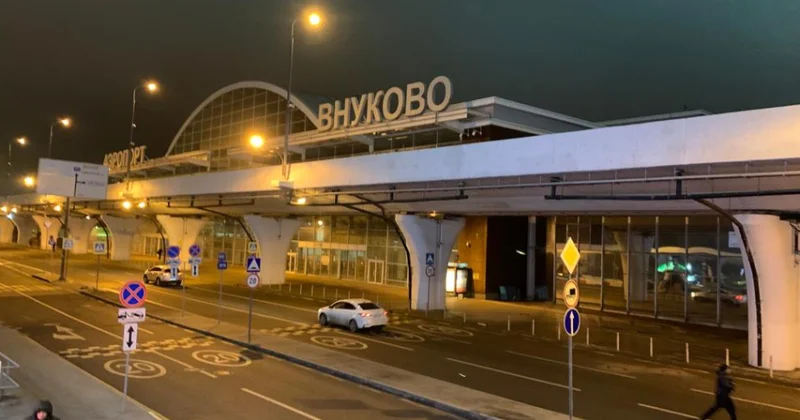 “Vnukovo” hava limanında uçuşlar müvəqqəti dayandırılıb