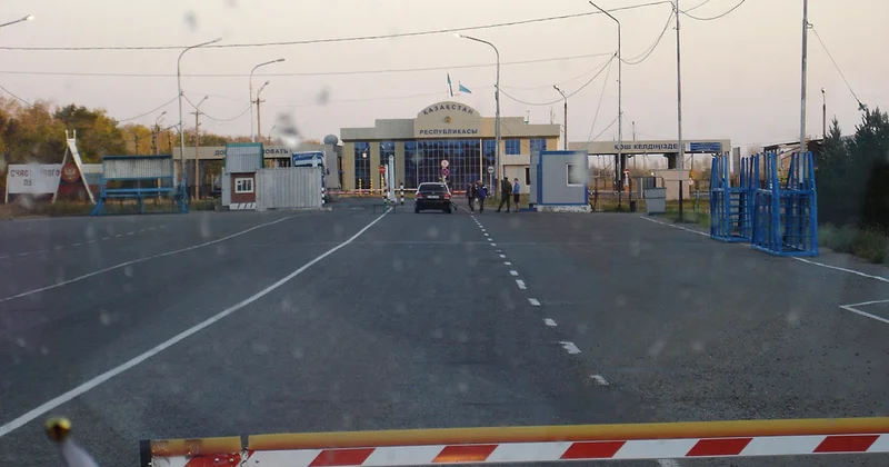 Qazaxıstanda ruslara avtomobil satmaqdan imtina edirlər