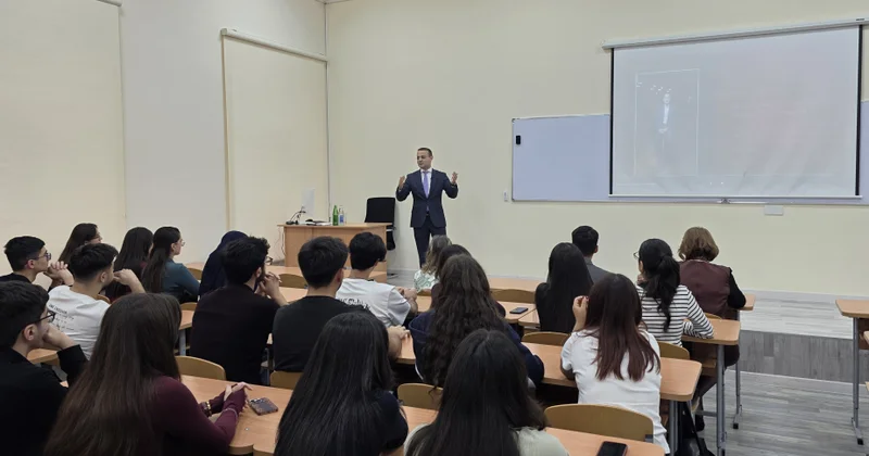 TAU da seminar: Oksford və Bilkent məzunu təcrübəsini tələbələrlə bölüşüb