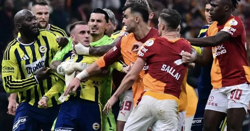 İstanbul derbisində futbolçular arasında dava düşdü Video