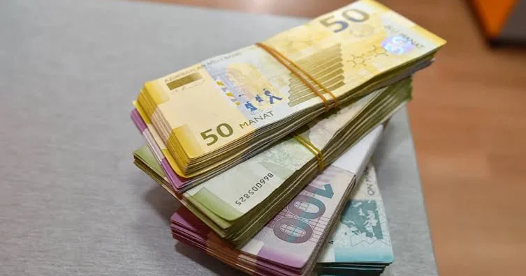Vətəndaşların banklarda nə qədər pulu var?