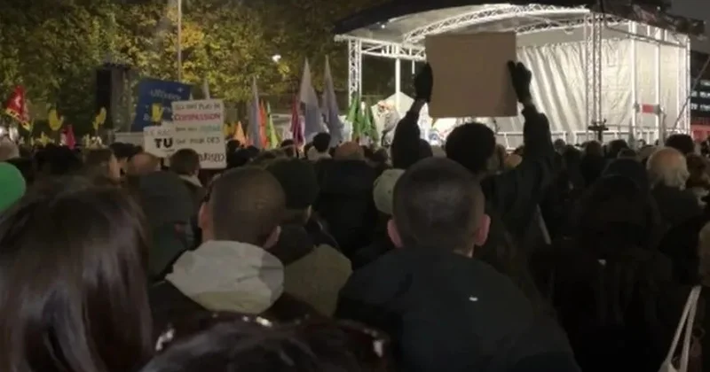 Fransada islamofobiya əleyhinə nümayiş keçirilib