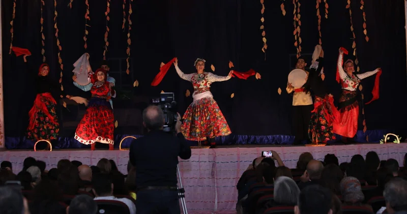 Lənkəran Dövlət Dram Teatrında “Çinarənin elçiləri” tamaşasının premyerası keçirilib