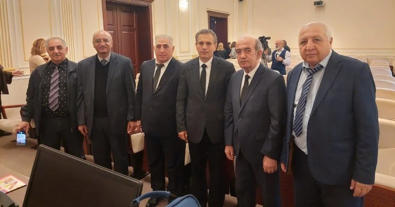 Bütöv Azərbaycan Uluyurd Yolçusu