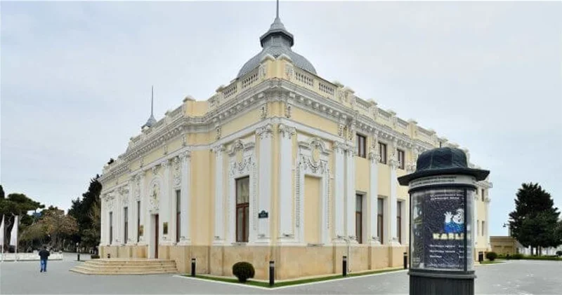 Директор кукольного Театра подал в суд на сотрудницу
