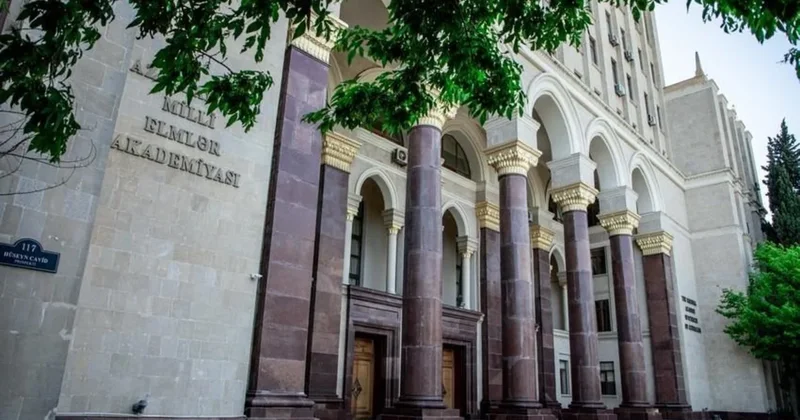 Ученые НАНА призвали Пезешкиана открыть азербайджаноязычные школы в Иране