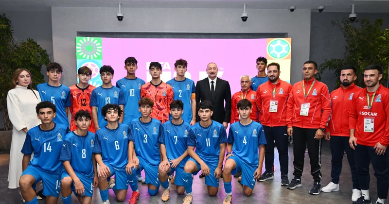 Prezident İlham Əliyev FIFA U 15 dünya çempionatının və festivalının açılış mərasimini izləyib YENİLƏNİB 2 VİDEO