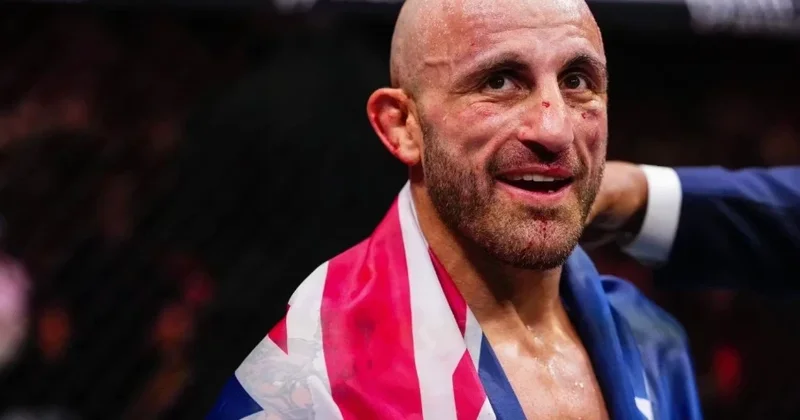 Volkanovski qələbəsində həyat yoldaşının rolundan danışıb