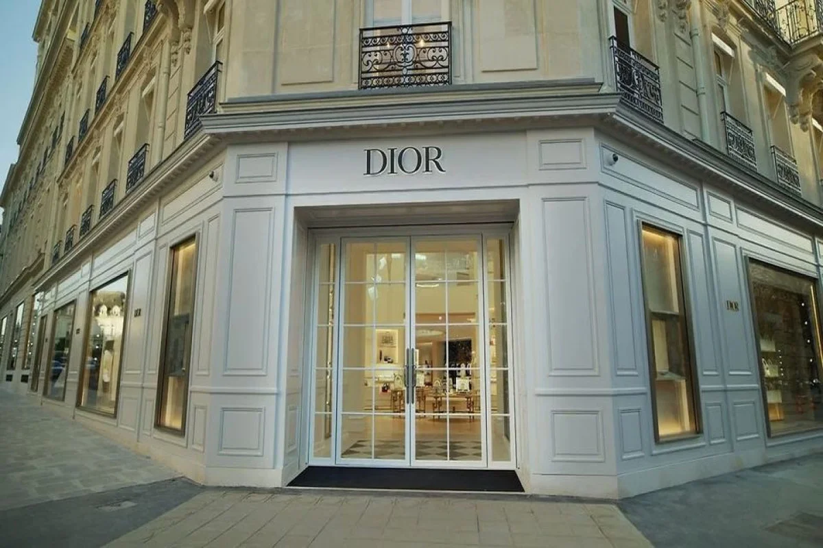 “Christian Dior Azərbaycanda 4,3 mln. avroluq şirkətini ləğv edib