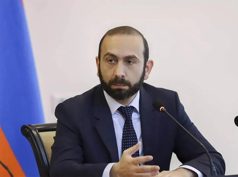 Mirzoyan Finlandiyaya gedir