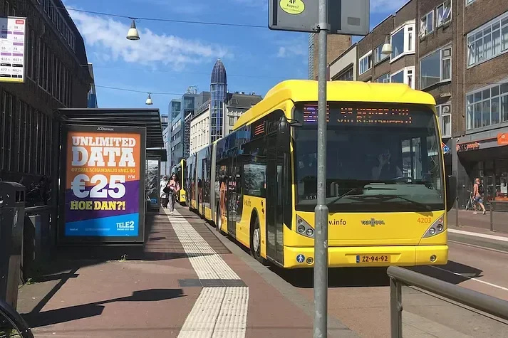 İki avtobus toqquşdu Yaralılar var