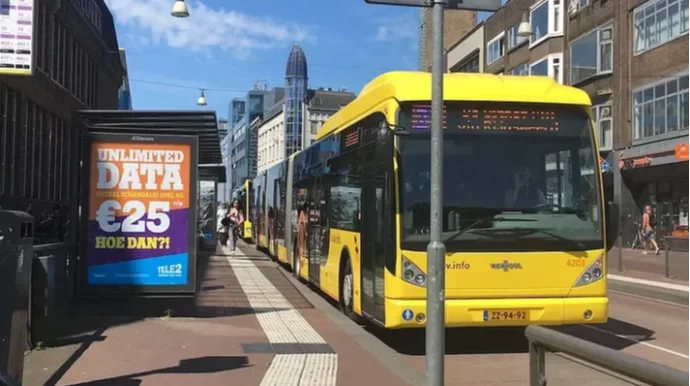 İki avtobus toqquşdu Yaralılar var