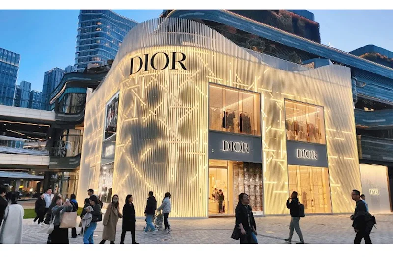 “Christian Dior Azərbaycanda 4,3 mln. avroluq şirkətini BAĞLADI