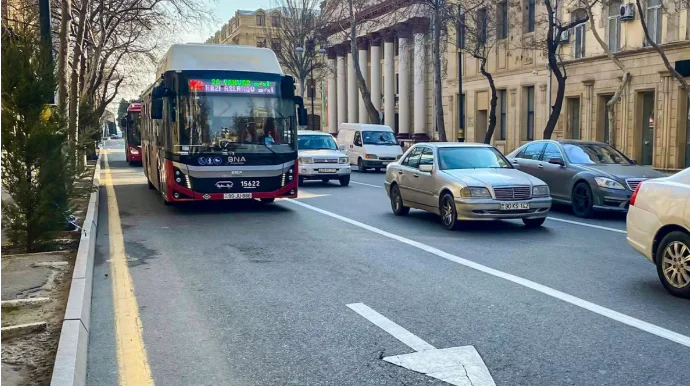 Taksilərin avtobus zolağına girməsinə icazə verilməlidir Ekspert səbəbi İZAH ETDİ