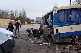 Novaya Kaxovkada avtobusa hücum nəticəsində ölənlərin sayı 5 nəfərə çatıb