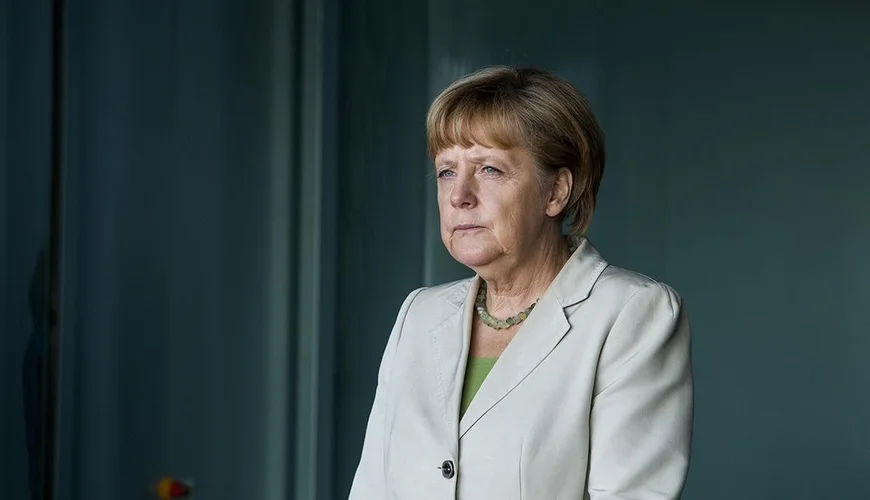 Merkel: Putin Ukrayna əleyhinə müharibədə qalib gəlməməlidir