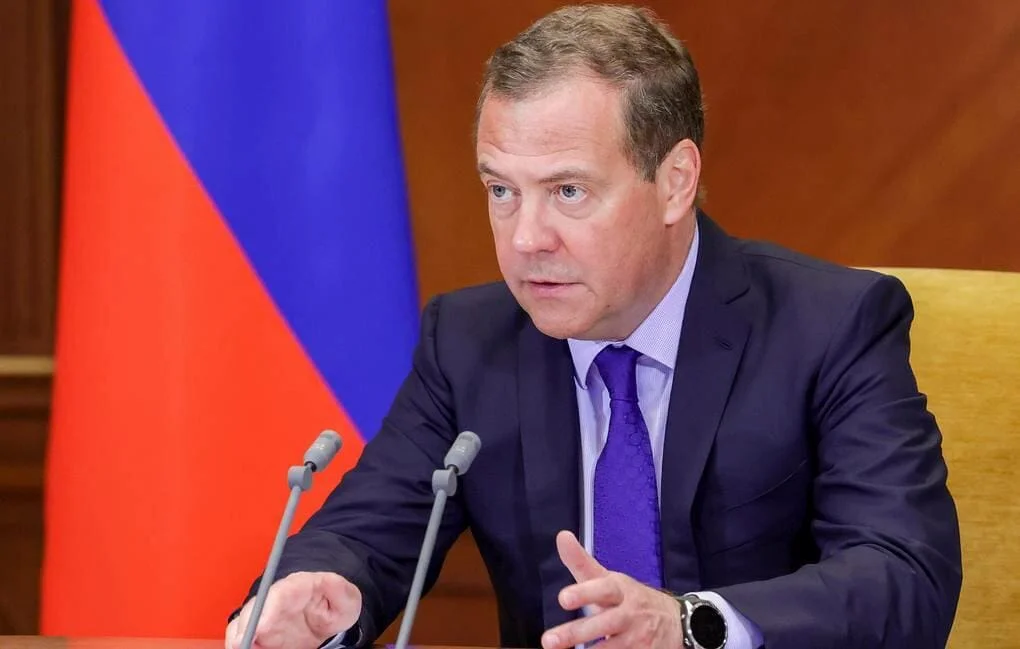 Medvedev: Yaxın Şərqdə münaqişə ABŞyə görə davam edir