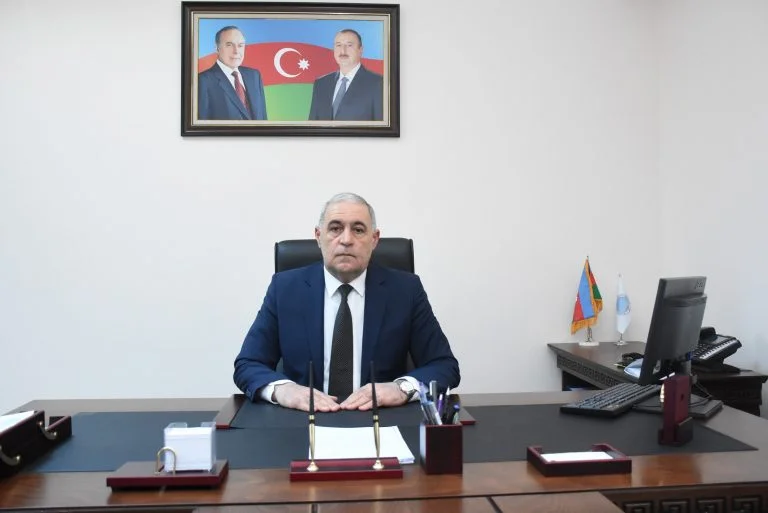 Deputat seçilən rektor vəzifəsindən azad edildi